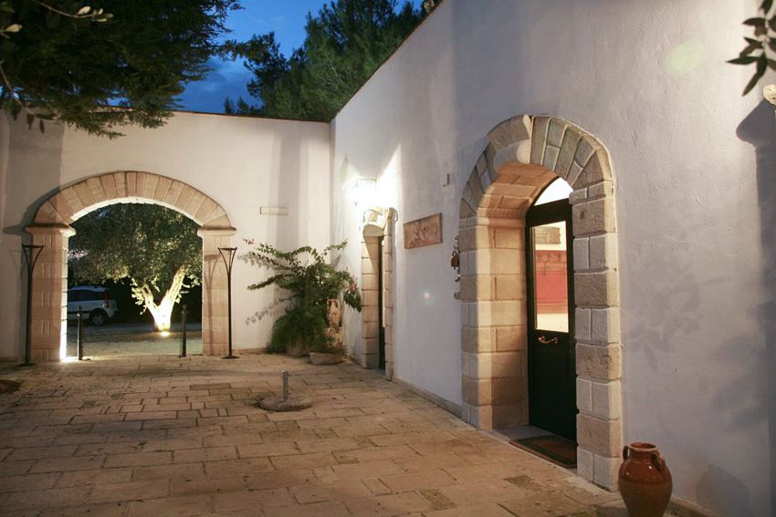 Immagine dell'ingresso della masseria Lapica